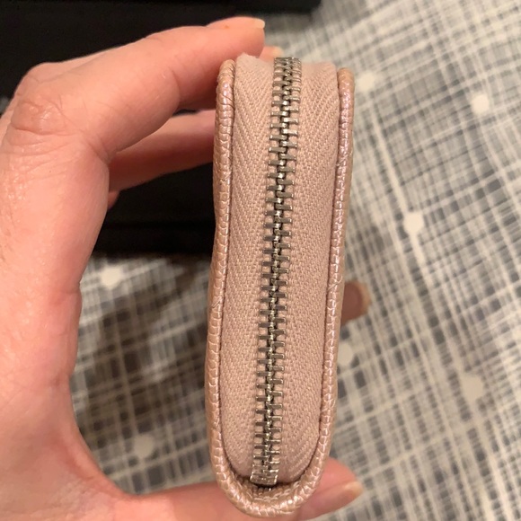 Auth Chanel 17B rose gold credit card zippy wallet - Picture 5 of 9